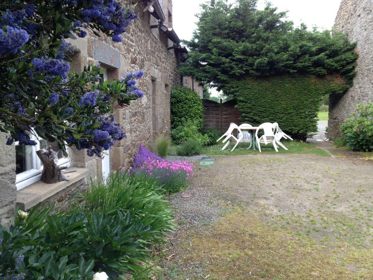 Maison D'Hotes "Bienlivien" Saint-Coulomb Buitenkant foto